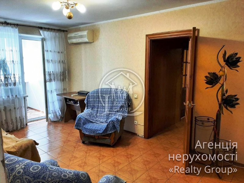 Продається розкішна 5-кімнатна квартира на бульварі Маршала Василевського з меблями та технікою!