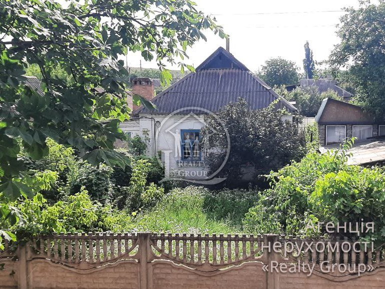 Продам будинок на Гданцівці під ремонт